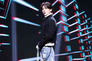 歌手鄭東元明年將以19歲之齡入伍海軍陸戰隊