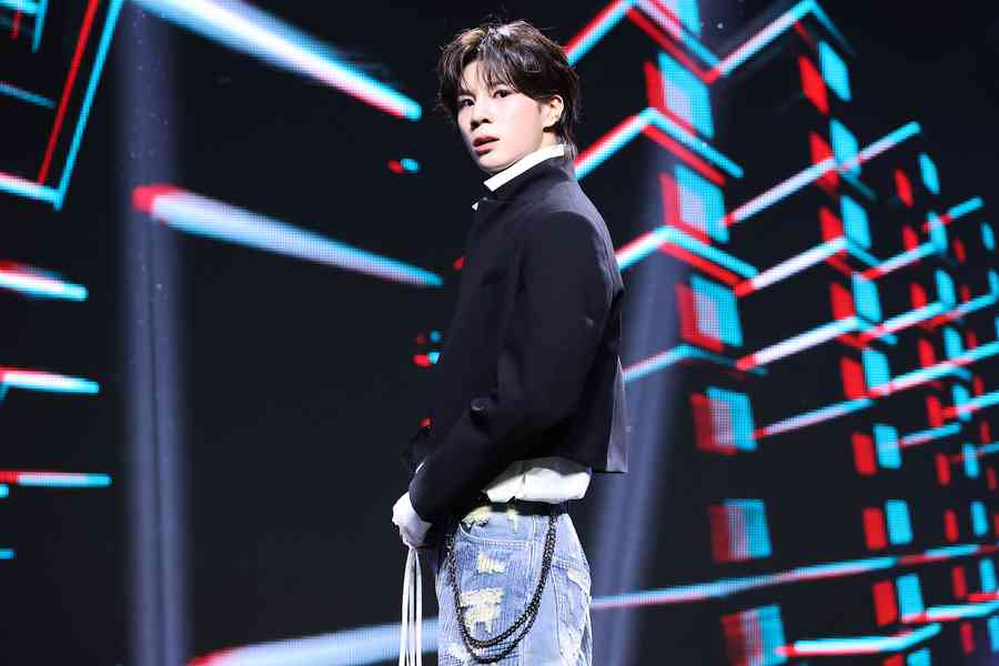 歌手鄭東元明年將以19歲之齡入伍海軍陸戰隊