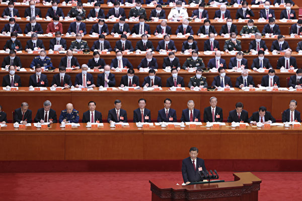 2022年10月16日，中共國家主席習近平在中共二十大的開幕式上講話。2,200多名代表出席大會。（Lintao Zhang/Getty Images）