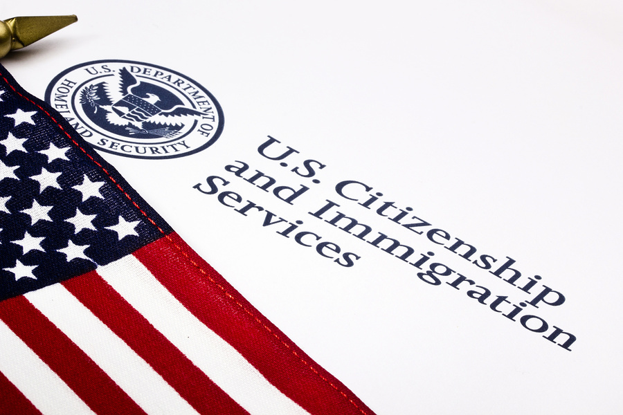特朗普政府擬進一步限制移民 或限H-1B等簽證
