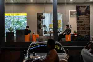 專家:經濟不穩 中共政治局會議洩焦慮情緒