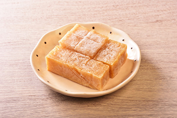 凍豆腐富含抗性蛋白，可降低血液中的壞膽固醇，同時有助降血糖。（Shutterstock）