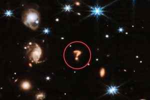 NASA拍攝年輕恆星 問號狀神秘天體入鏡