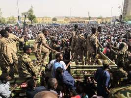 蘇丹變天 軍方宣佈解除總統巴希爾職務