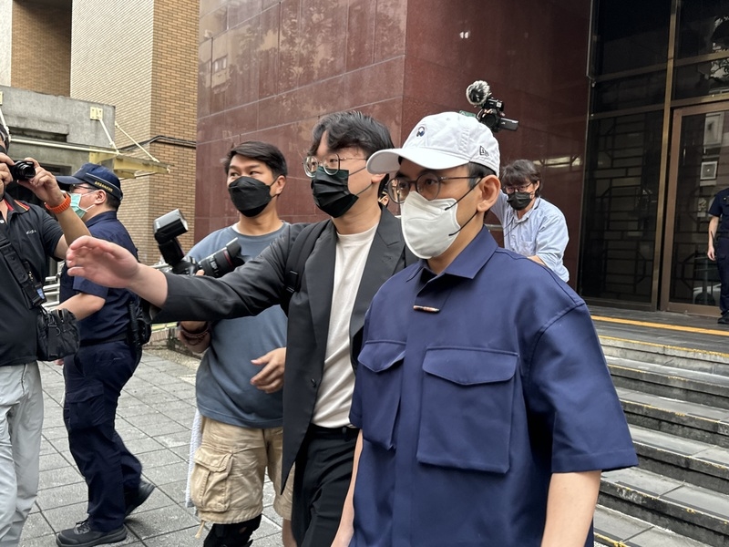 台藝人黃子佼持兒少性影像獲緩刑定讞 吹哨者無奈發聲