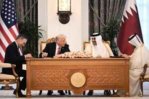 特朗普到訪 卡塔爾和波音簽創紀錄大單