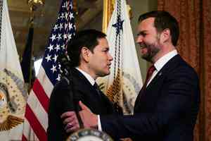 萬斯稱魯比奧為密友 表示談參選總統為時尚早