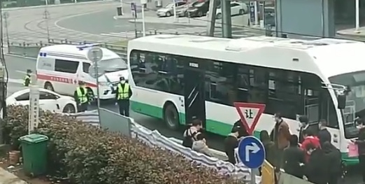 【現場影片】武漢公車現病例 官方否認網民質疑