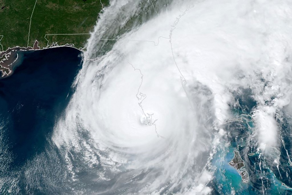 美國國家颶風中心表示，美東時間周三（9月28日）下午3點05分左右，颶風伊恩（Hurricane Ian）正式登陸佛羅里達州西海岸Cayo Costa附近，風速接近150哩/小時，使伊恩成為高端4級颶風。（Agustin PAULLIER / RAMMB/AFP）