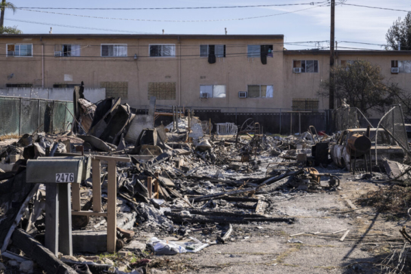 2025年1月24日,加州阿爾塔迪納(Altadena)伊頓大火造成的損害。(John Fredricks/Epoch Times)