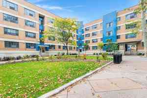 威廉斯堡公屋 百年後翻新獲重生