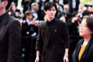 易烊千璽開唱擺出生僻字 演唱會主題難倒粉絲