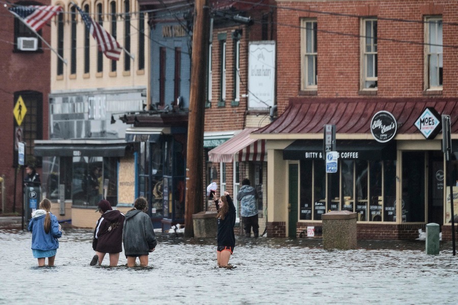 組圖：美國東岸豪雨伴漲潮 多地遭洪水侵襲