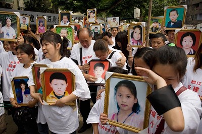 汶川地震13周年 數百家長市政府再訴求