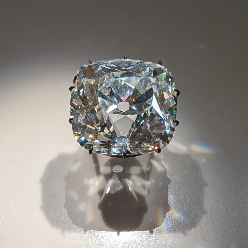 140.64卡的攝政王鑽石(Regent Diamond)。(維基公有領域)