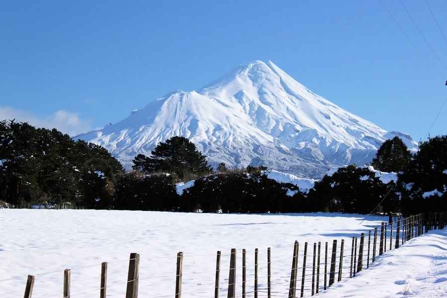 紐西蘭男子登山途中墜落600米 奇蹟生還