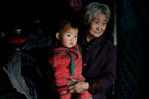 江蘇人口自然增長首次轉負 老齡化嚴重