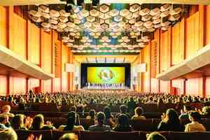 「一場精神之旅」 神韻歐美五城同演暖人心