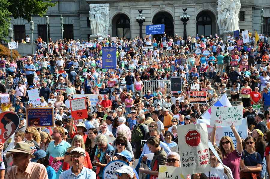 美國賓夕凡尼亞州首府五千人集會 支持生命權