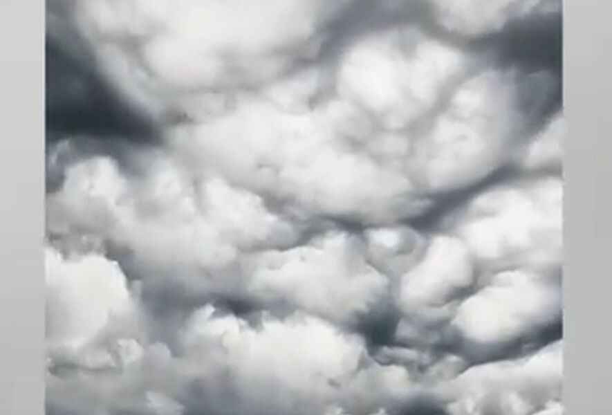 大連天空現罕見「窟窿雲」 引熱議
