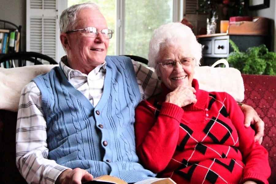 百歲夫婦分享75年幸福婚姻的秘訣