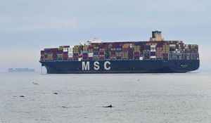 瑞士MSC一艘貨船在紅海遭胡塞武裝襲擊