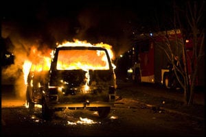 丹麥縱火燒車案蔓延 今年已有185輛車被焚