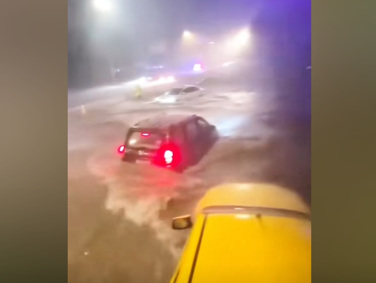 內蒙古鄂爾多斯市暴雨 至少5人遇難1人失聯