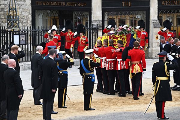 9月19日，英國為女王伊利沙伯二世舉行隆重的國葬。（Oli SCARFF/AFP）