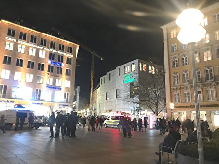 2022年1月19日，德國慕尼黑瑪麗亞廣場上警察密布。（黃芩／大紀元）