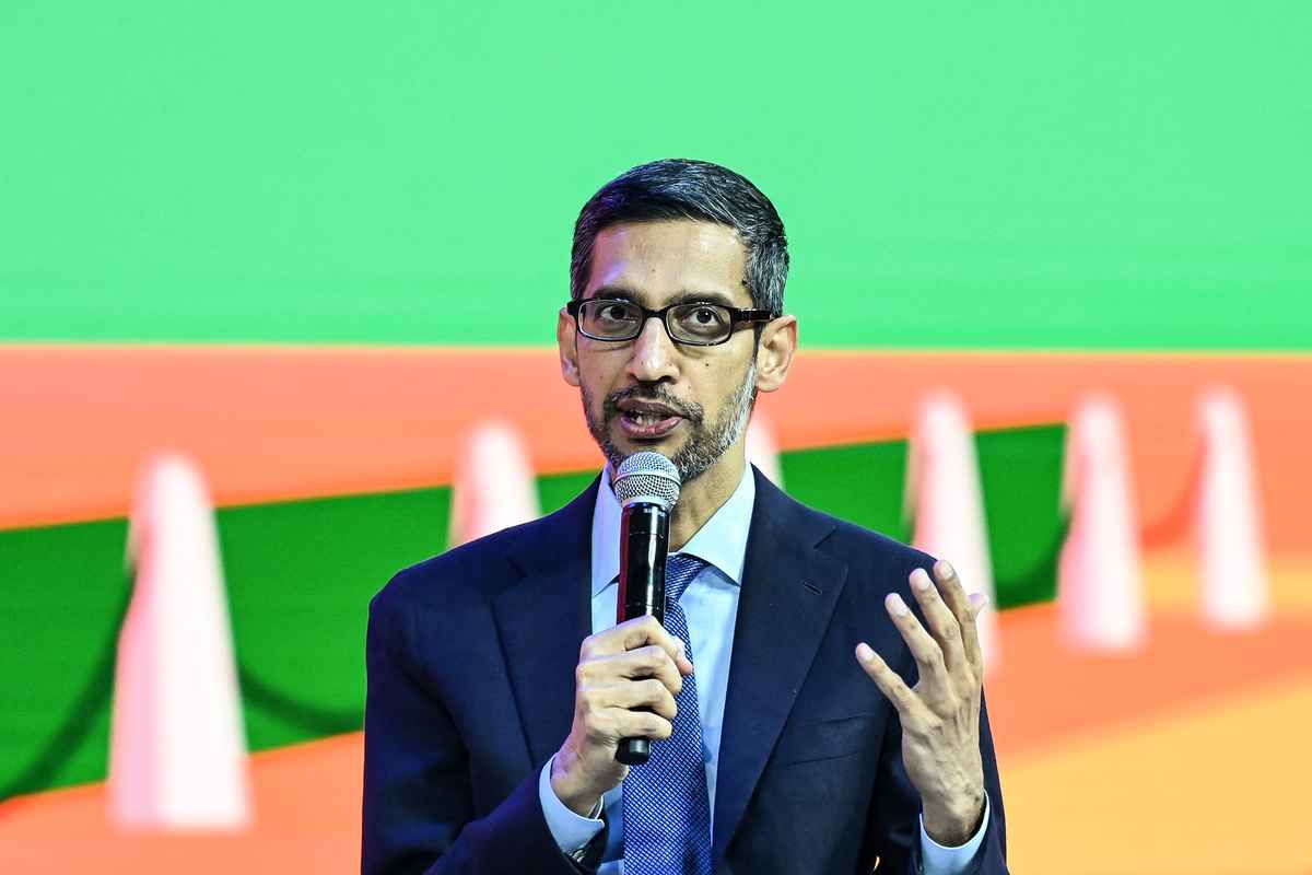 2022年12月19日，Google公司行政總裁皮查伊在印度新德里出席活動時發表講話。（Sajjad Hussain/AFP via Getty Images）