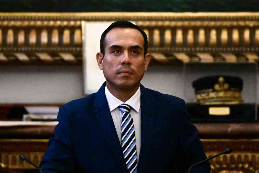 秘魯總統密會中國商人惹議 國會啟動罷免