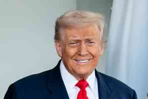 特朗普宣布美軍再次打擊販毒船 影片曝光