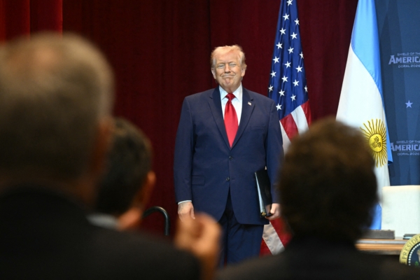 特朗普：美軍在三天內擊沉42艘伊朗軍艦