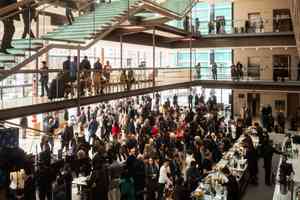 神韻多倫多連場大爆滿 中港台精英自豪感恩