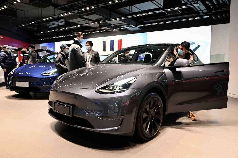 後視錄像頭問題 Tesla在美召回近24萬輛車