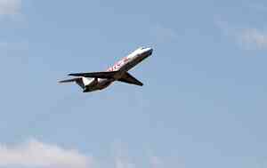 伊朗宣布暫時關閉領空 航空公司紛紛改道