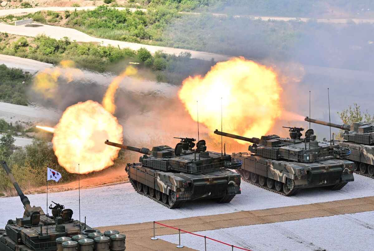 2023年6月15日，美韓聯合軍演，南韓的K-2坦克在位於波川（Pocheon）的星津消防訓練場（Seungjin Fire Training Field）開火。（Jung Yeon-Je/POOL/AFP via Getty Images）
