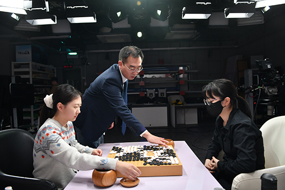 三國天才少女圍棋爭霸賽：金恩持與吳依銘爭冠