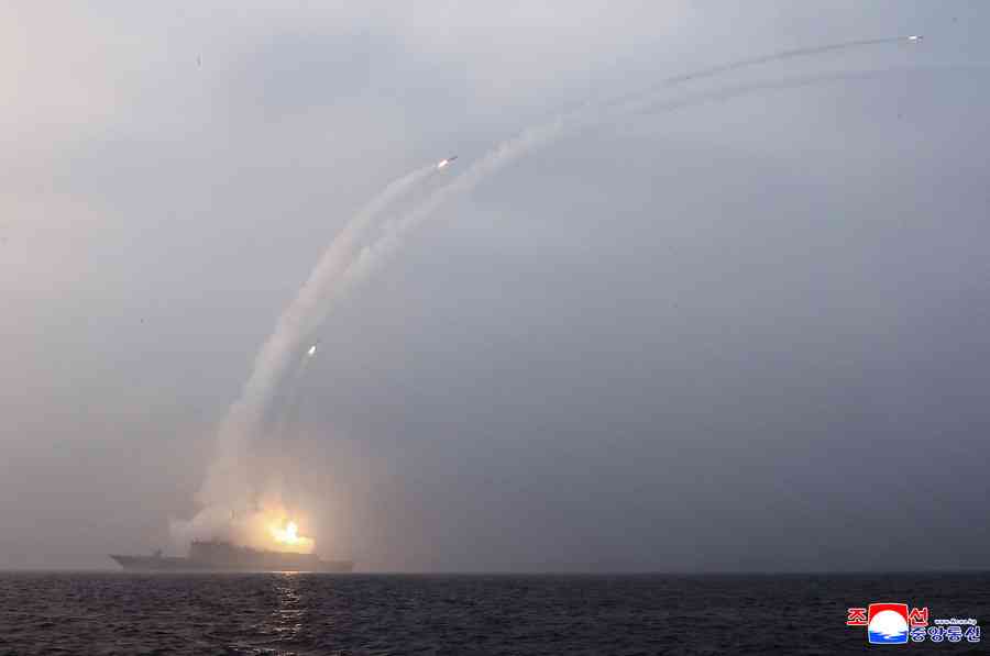 韓國軍方：朝鮮向西部海域發射數枚導彈