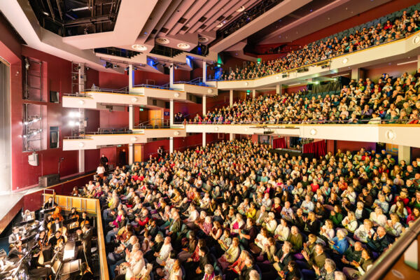 神韻英國沃金連三場爆滿 觀眾感歎難得的機緣