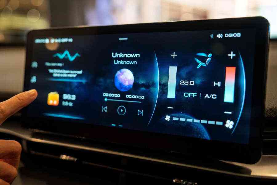 觸控操作更易引發致命車禍 專家籲回歸實體鍵