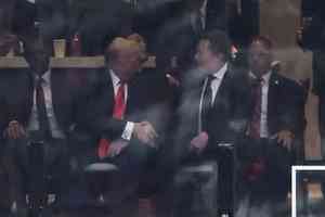 特朗普與馬斯克在柯克追悼會上重聚 握手交談