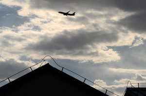 王赫：北京首都機場持續虧損4年半的背後