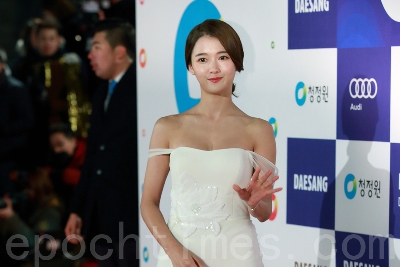 南寶拉發帖宣布懷孕12周 目前身體狀況佳