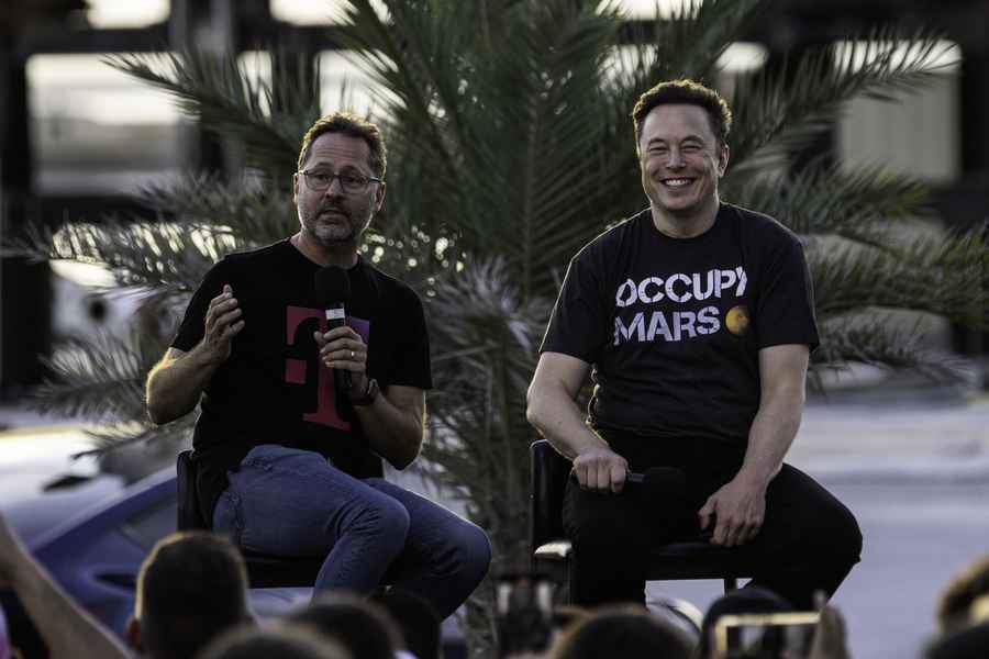 將衛星連接手機 SpaceX與T-Mobile今年測試