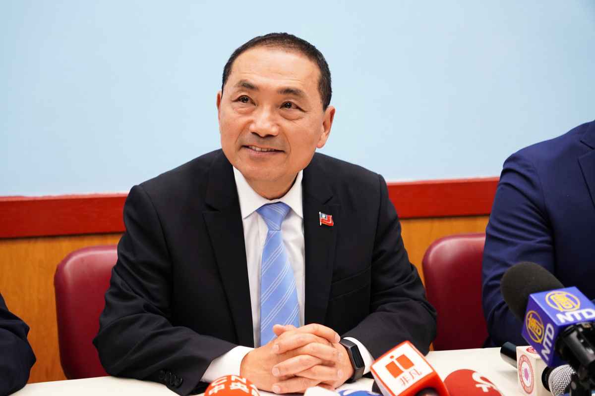 2023年9月15日，國民黨提名台灣總統候選人侯友宜拜訪紐約中華公所。（林宜君／大紀元）