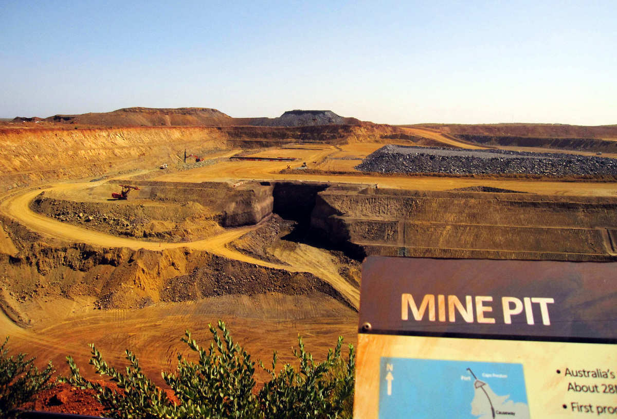 最新數據顯示，澳洲採礦業第二季度的營業利潤總額達到550億澳元。圖為位於西澳的一家鐵礦場。（AMY COOPES/AFP via Getty Images）