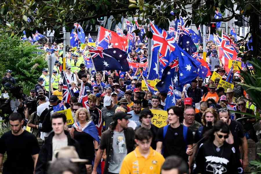 澳國慶日大遊行籲「澳洲人優先」暫停接收移民