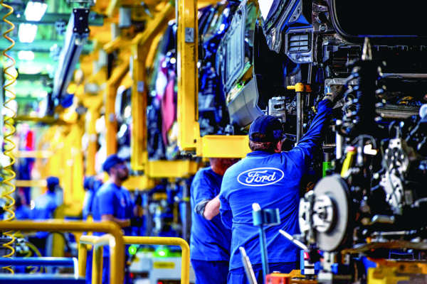 美九月工廠訂單增幅放緩 AI投資成製造業支撐